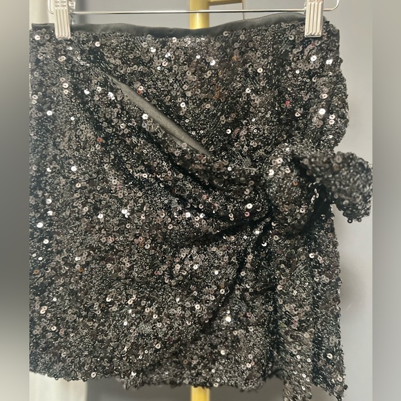 Lulus - Picture 2 of 13